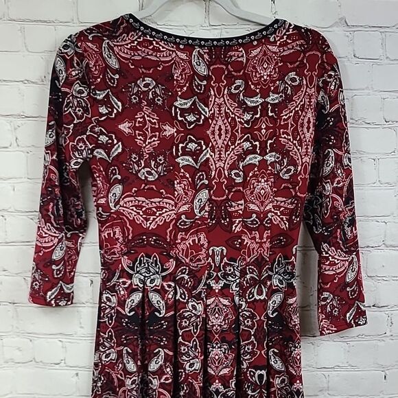 Max Studio Red Pleated Floral-Print Fit & Flare Jersey Knit Knee Length Dress - Picture 8 of 9